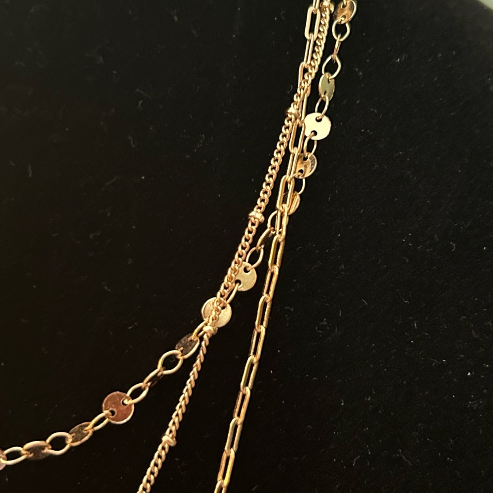 Elegant Gold Layered Necklace - Picture 2 of 3